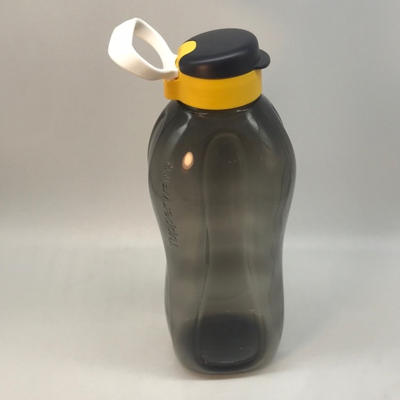 New Tupperware Fridge Water Bottle 2 Liter - Picture 13 of 16